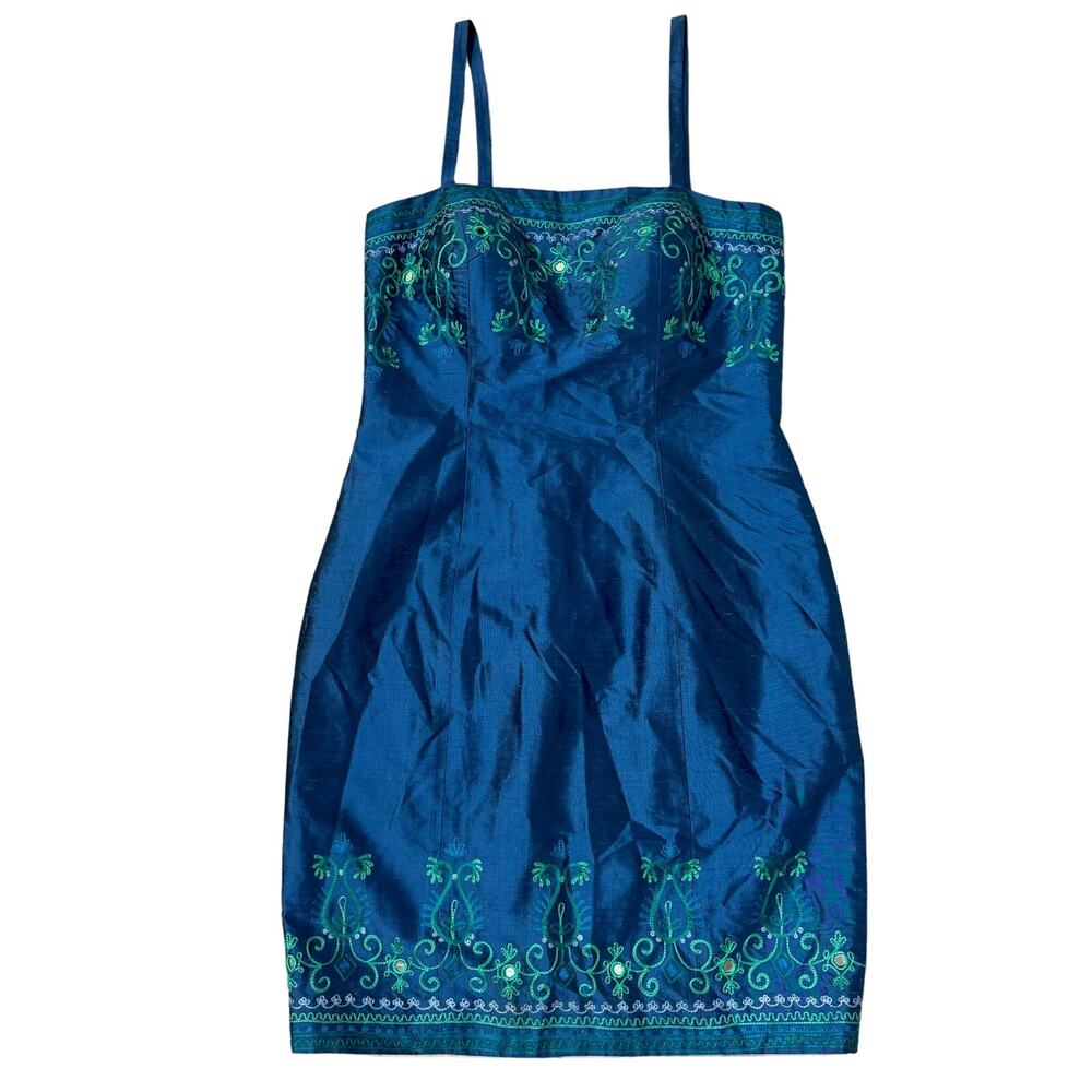 Geometrie Silk Blue Embroidered Mini Dress size 6 Cocktail Wedding Semi Formal
